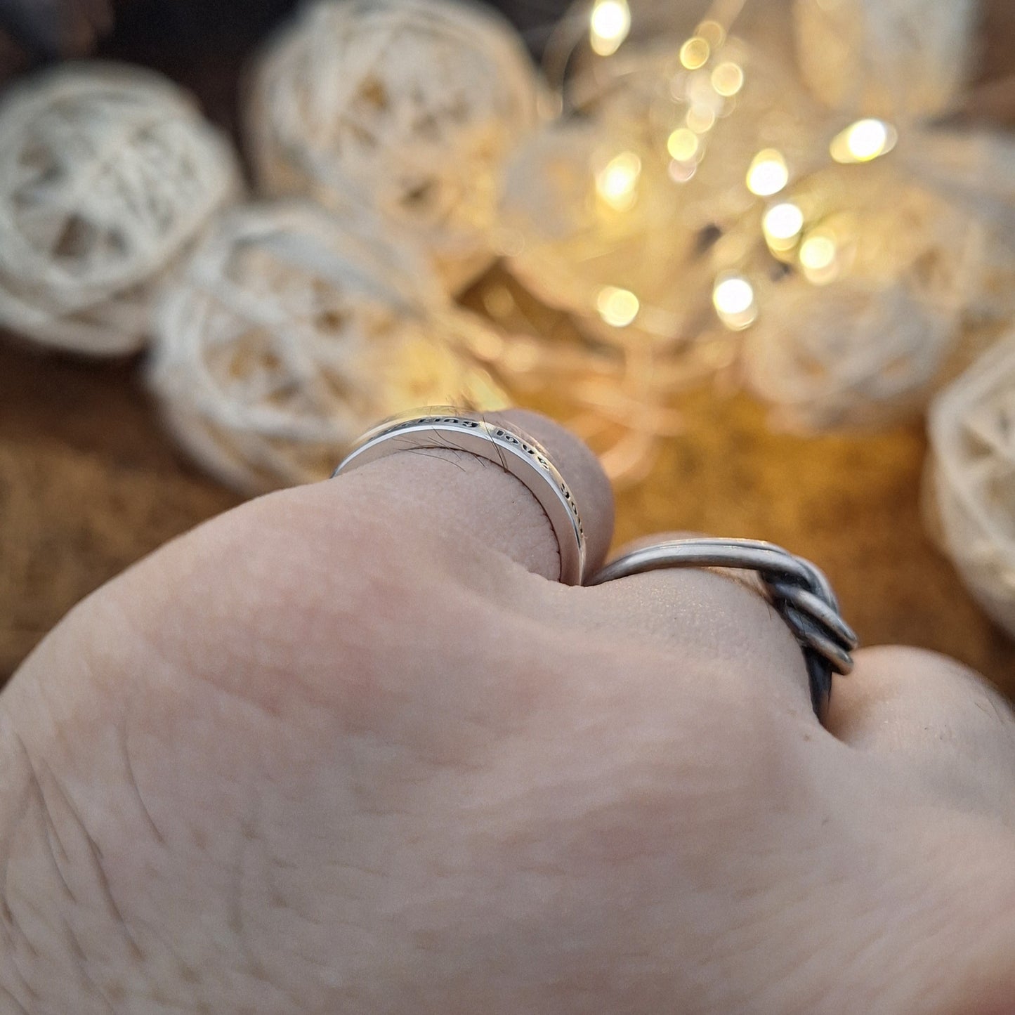 Anillo frase personalizada.