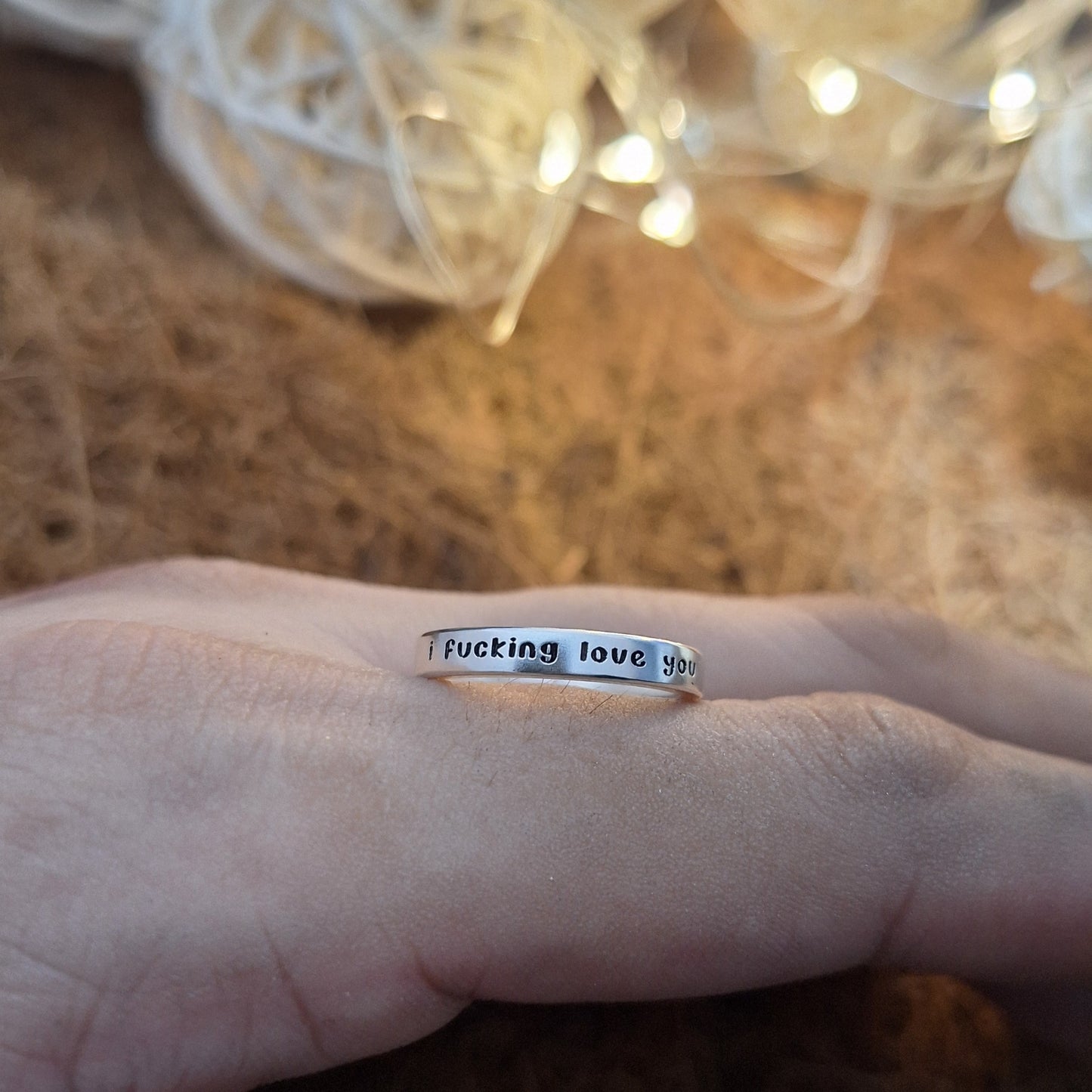 Anillo frase personalizada.