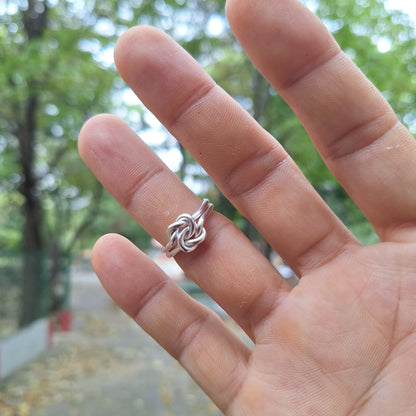 Anillo nudos enlazados.