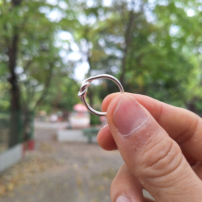 Anillo nudos enlazados.