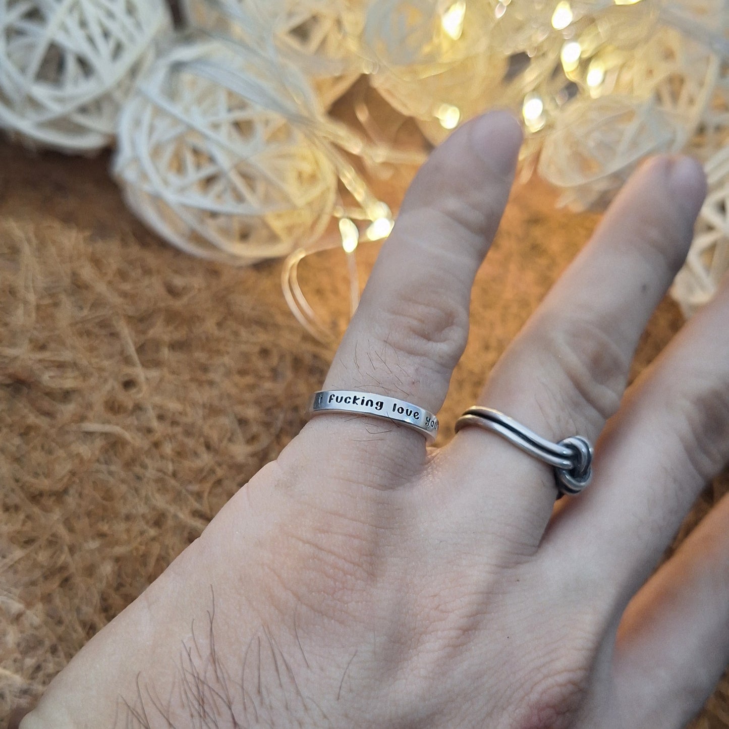 Anillo frase personalizada.